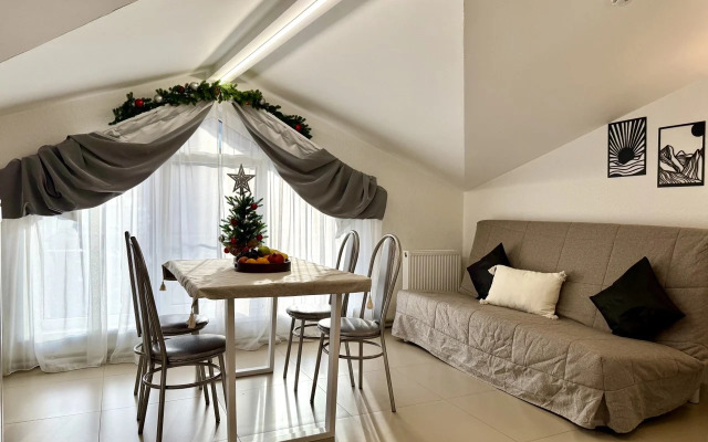 Апартаменты 1 Стандарт на мансардном этаже