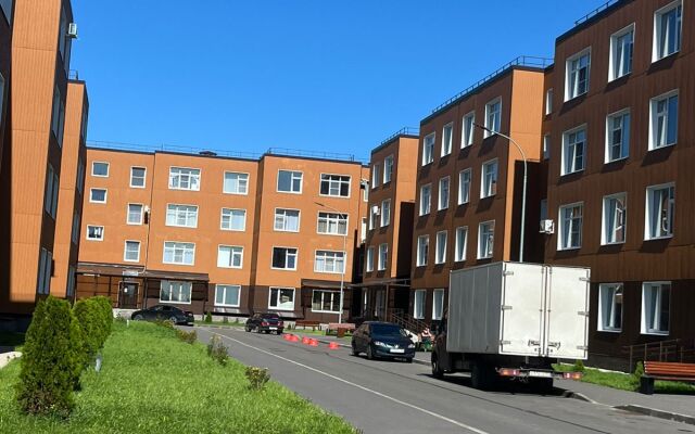 Sovremennaya Trekhkomnatnaya V Velikom Novgorode Flat