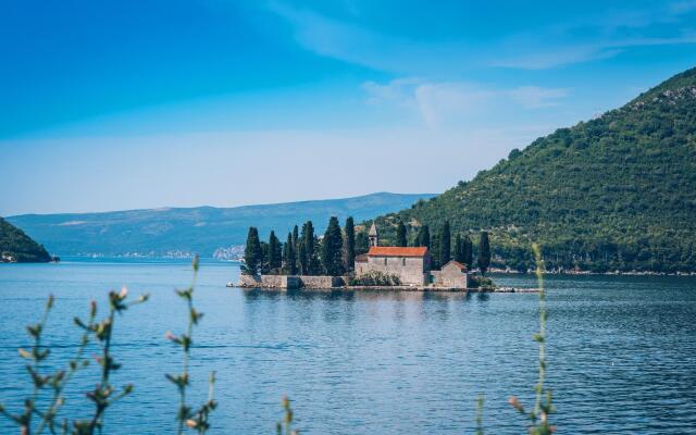 Heritage Grand Perast