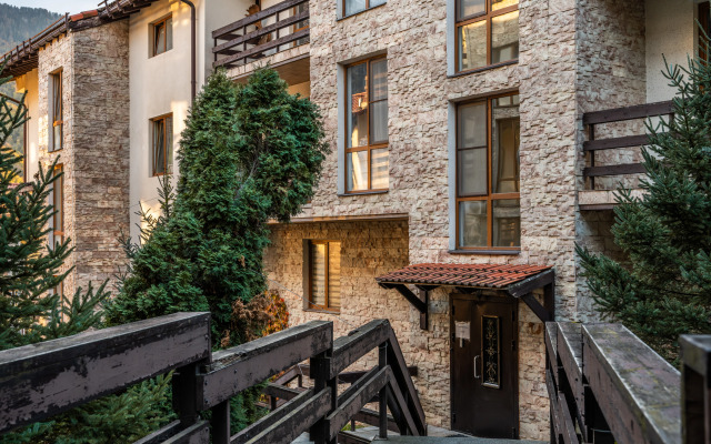 Oplot - Semejnye s odnoj spal'nej i balkonom 6 Apartments
