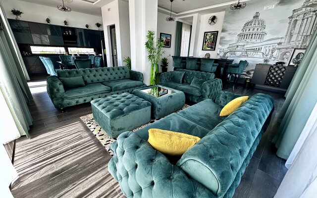 Del Medio Hotel