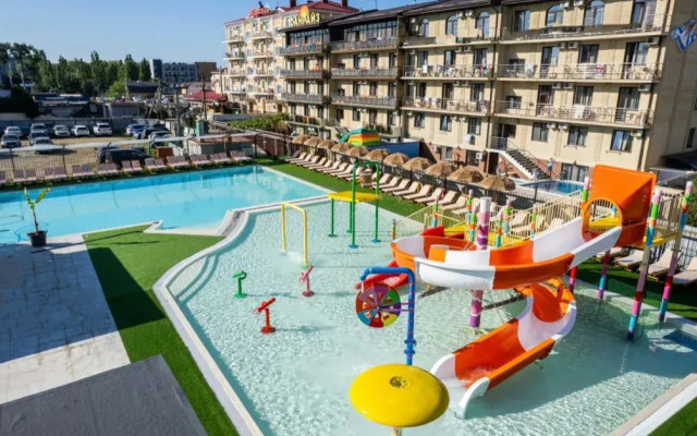 Leonidas Hotel