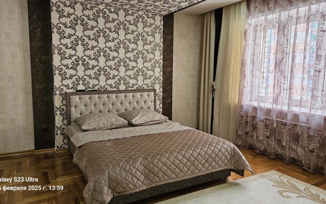 Апартаменты с Просторной Лоджией