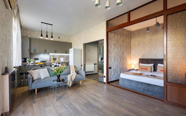 KeyGo #0034, 1 Bedroom, Balcony, City Center Apartments