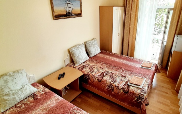 Na Trudyaschikhsya 152a Private House