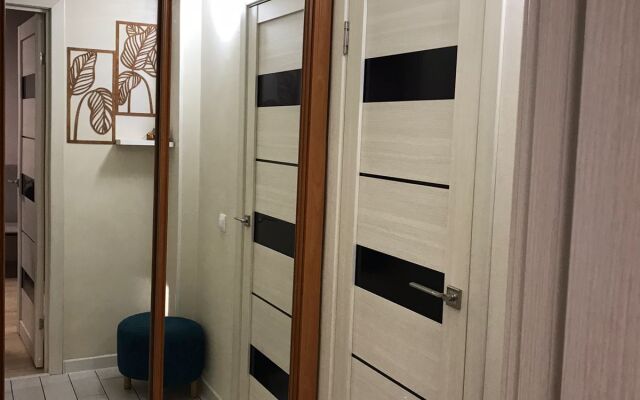 Pereulok Gorykogo 13 Flat