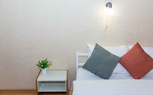 Komfortnaya Chetyrekhkomnatnaya Kvartira V Tsentre Novosibirska Flat