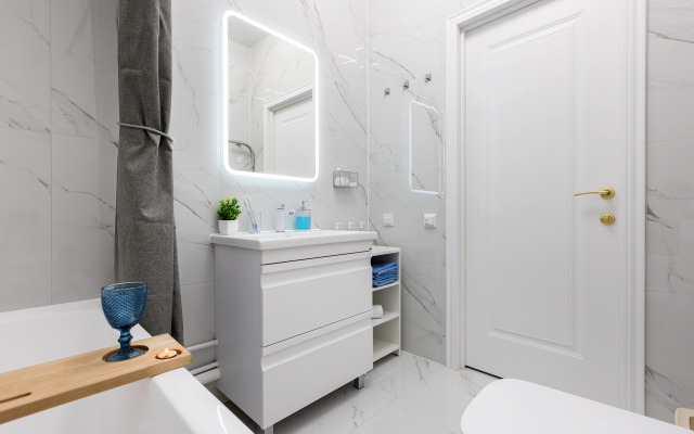S Dizaynerskim Remontom Ryadom S Zh/D Vokzalom Flat