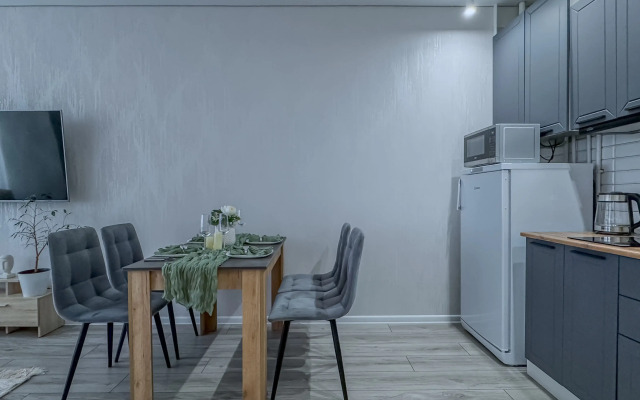 Studiya Green Fox na Bekhtereva 2B Flat