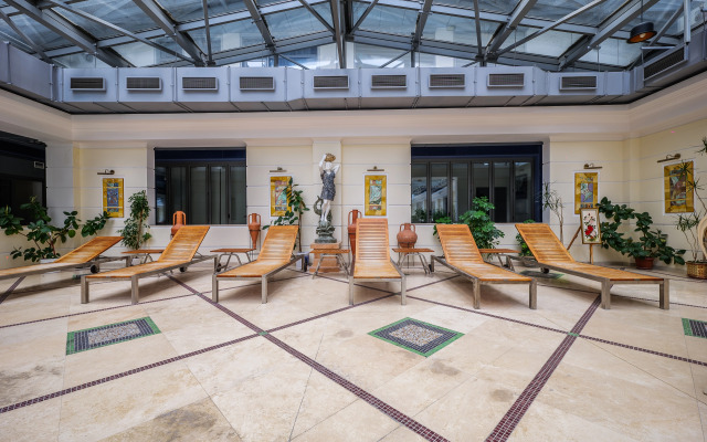 Апартаменты Роскошная квартира Классика с видом на парк