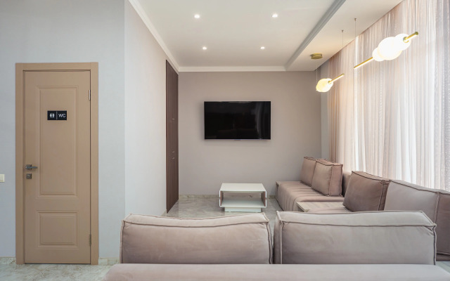 Hotel Layt