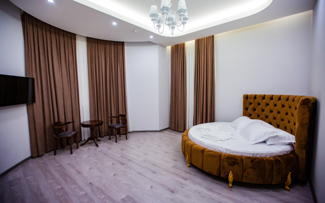 Ak Saray Hotel