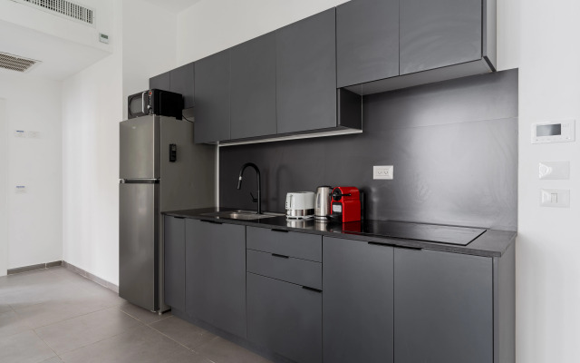 Blueground at Florentin ID24 Apartments