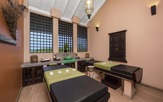 Mayurana by Edwards Collection Villa