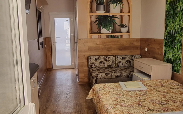 U Plyazha Guest House