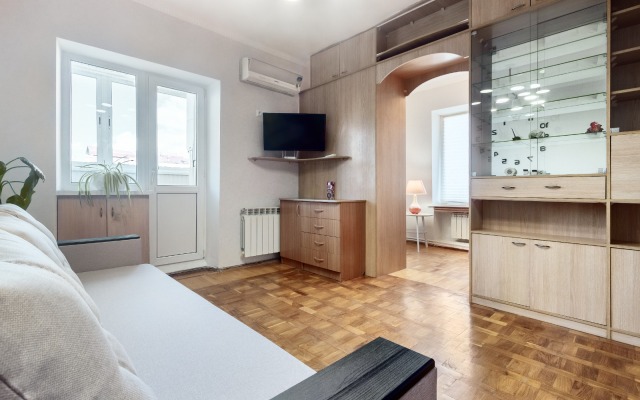 V Tsentre Goroda Flat