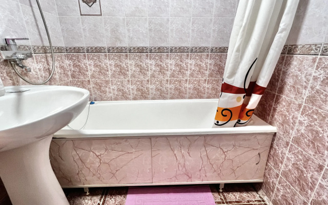 Апартаменты в тихом районе на восьмом этаже