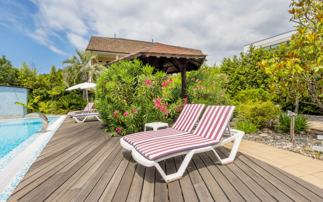 Yuzhny Park Guest House