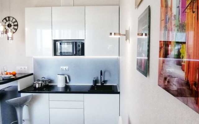 Квартира Прекрасная с Лаундж Зоной в Районе Броско Молл