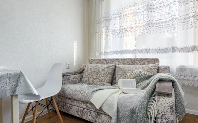 Апартаменты Жуковского 10