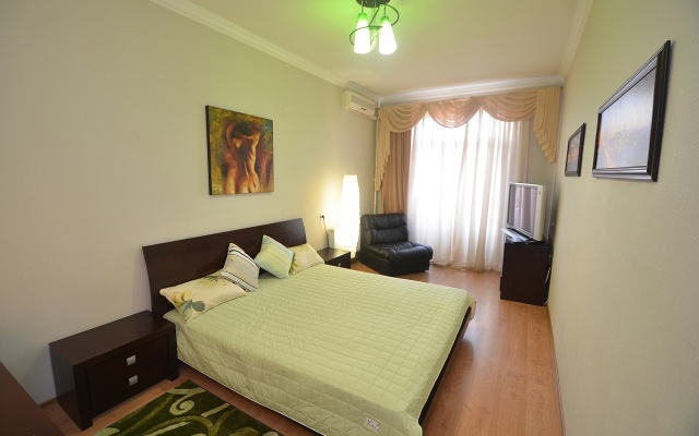 Apartment in the city center on Sobornaya 2