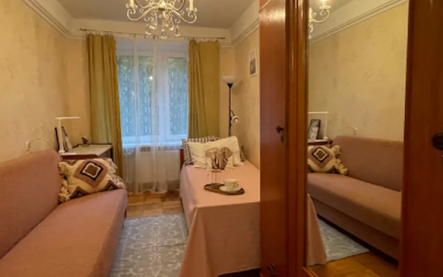 Na Akademika Baykova Ulitsa 17/2 Flat