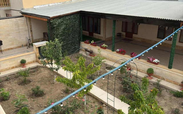 Частный дом двухэтажный на улице Султана Раджабалиева 38