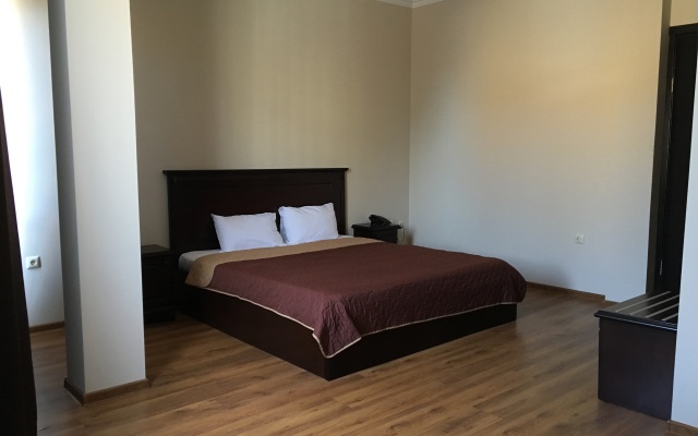 Riva Hotel