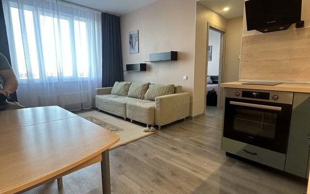 817 Na Prospekte Vitebskiy 99str1/1 Apartments