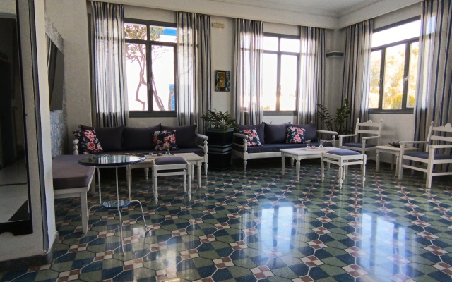 Отель Serifos Beach