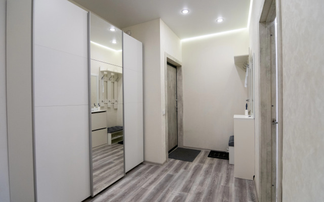 S yevroremontom v novom dome Apartments