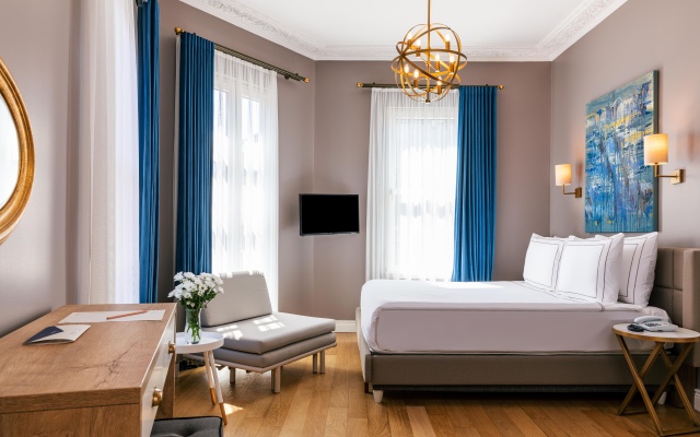 Petros Boutique Hotel - Image 5