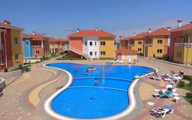 Апартаменты Уютная студия возле моря