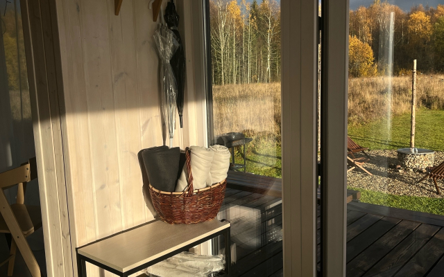 Частный дом  Belov House  с панорамным остеклением у леса