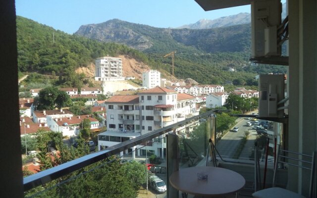 Lyuks S Odnoj Spalnej na Žrtava Fašizma Apartments