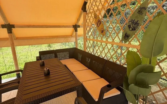 Glamping V Sele Illarionovka