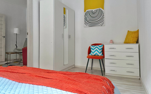 2-kh Komnatnaya Ryadom S MGU Flat