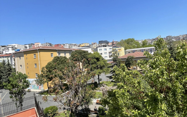 Arat Suites Apart-hotel