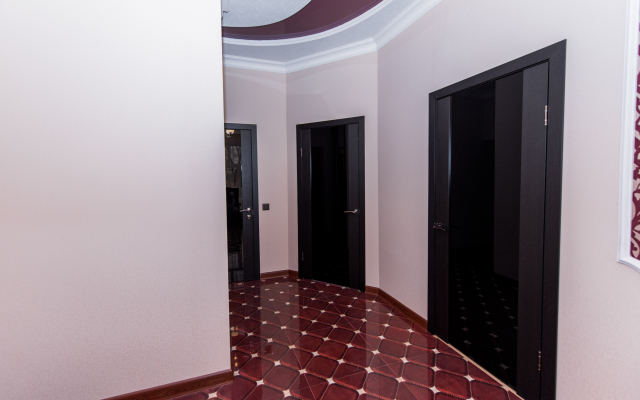 Versal' Guest House