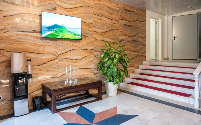 Elitny Apartament v Gostinitse Senator Flat