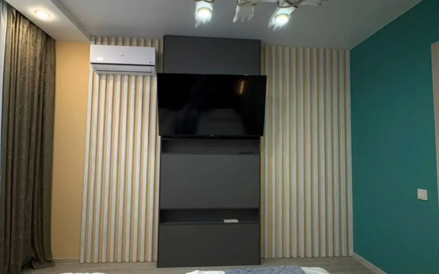 Квартира На Паровозной 15 (6а)