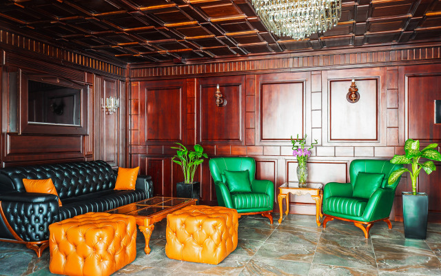 River Inn Hotel