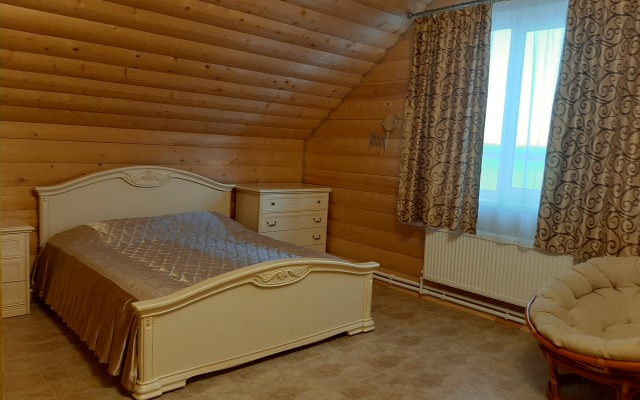 Piratskij Dvor Mini-Hotel