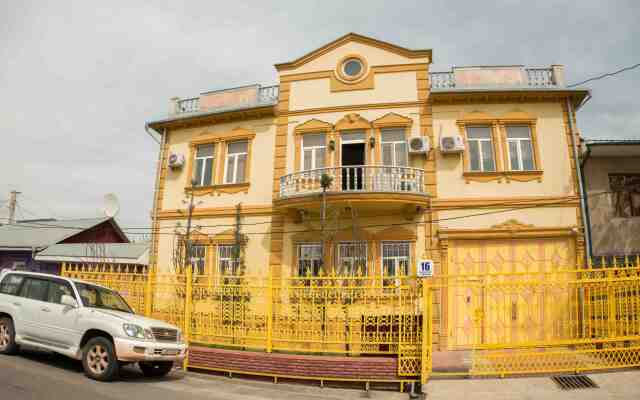 Yeti Hostel