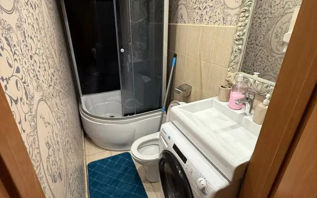 (519) Avtozavodskaya Ulitsa 19/1 Apartments