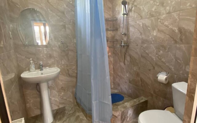 Gostevoy Dom Atmosfera Guest House