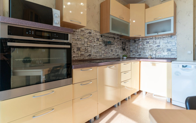 Апартаменты Трёхкомнатные Stepanenkov для 5 Гостей на Татищева 49