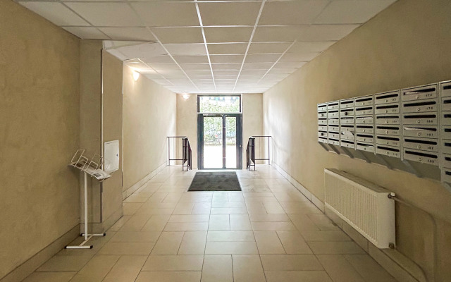 V Tsentre Flat