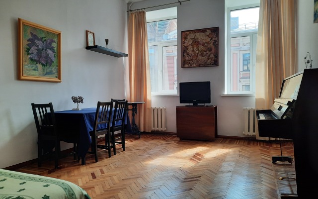 Апартаменты Sutki Rent в Доме Штрауха