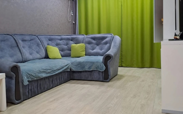Na Ulitse Putevaya 8b Flat